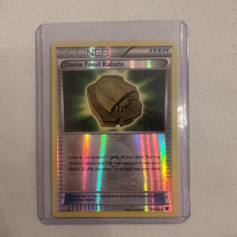 Holographic Trainer Dome Fossil Kabuto #36/124